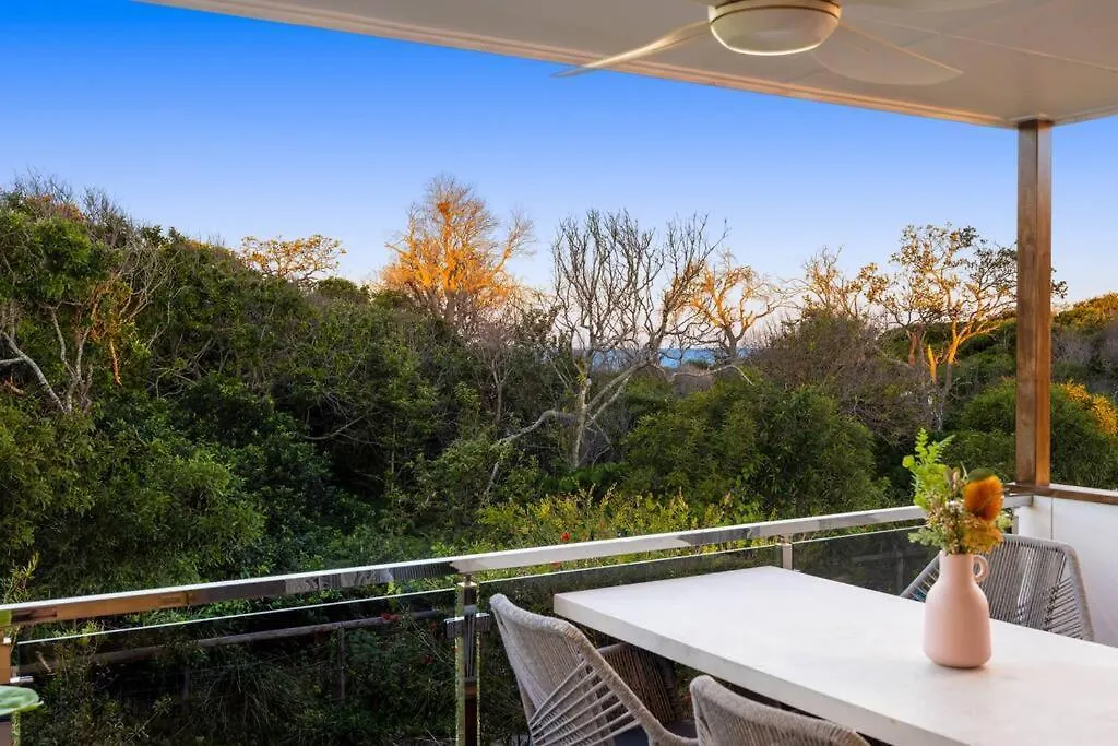 Holiday home Absolute Beachfront Marcoola 4Bd, Heated Spa